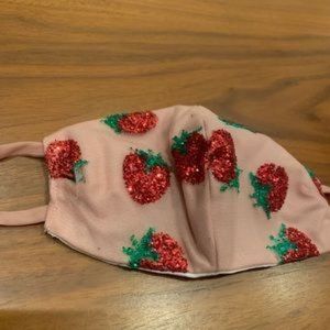 LIRIKA MATOSHI Tulle Glitter Strawberry Face Mask
